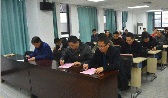 国产熟女
选举3